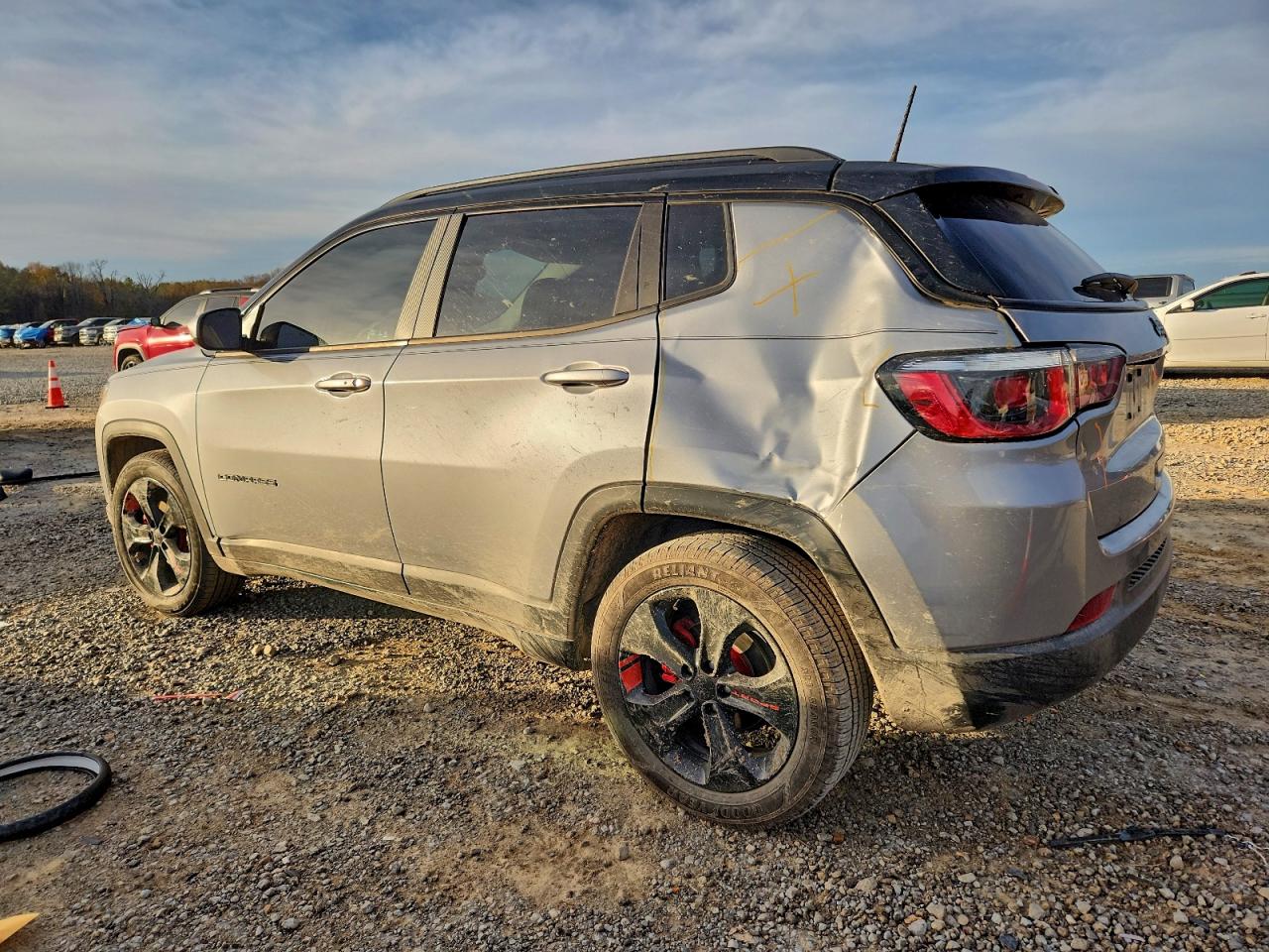 2019 JEEP COMPASS LATITUDE photo 2