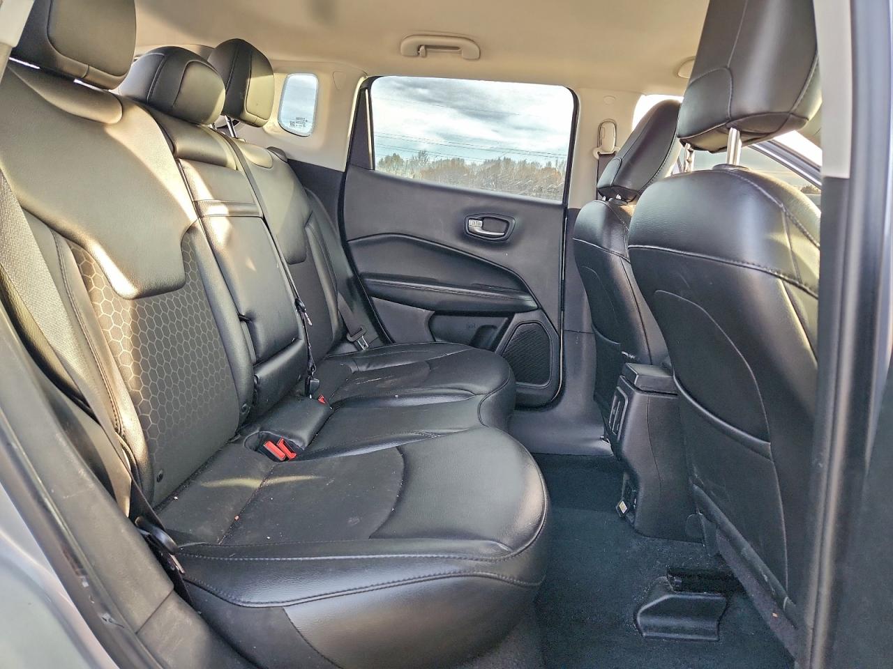 2019 JEEP COMPASS LATITUDE photo 11