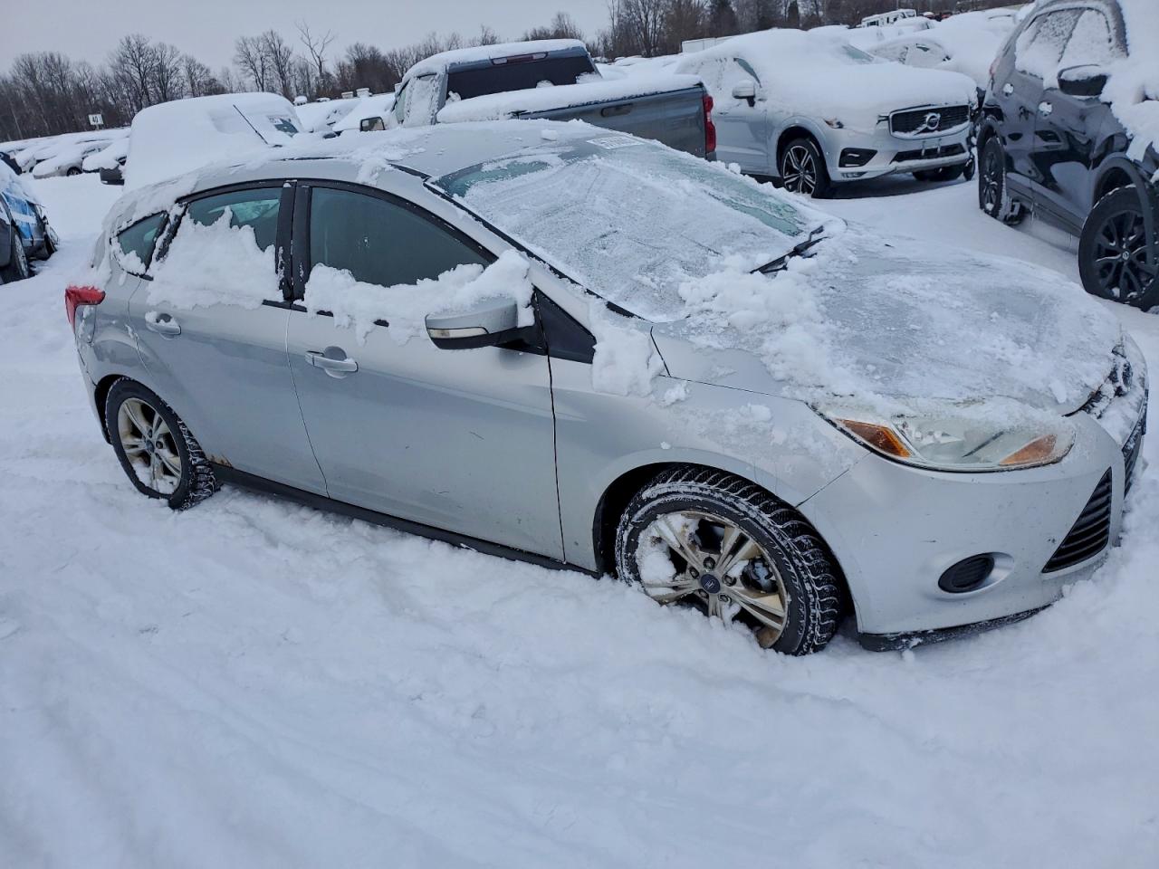 2014 FORD FOCUS SE photo 4