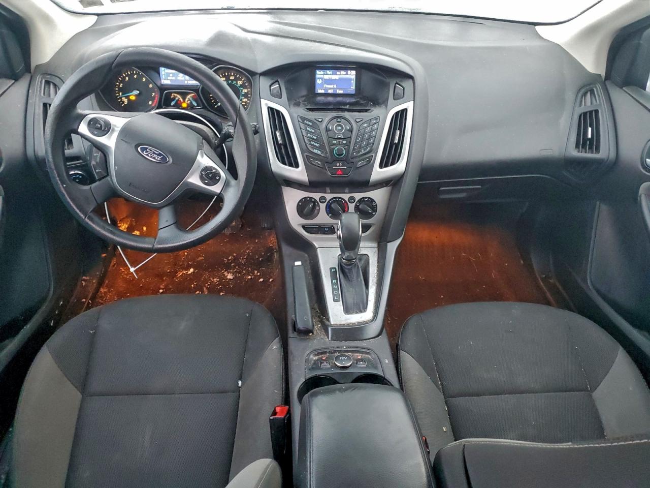 2014 FORD FOCUS SE photo 8