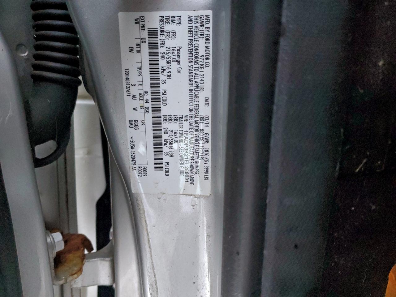2014 FORD FOCUS SE photo 12