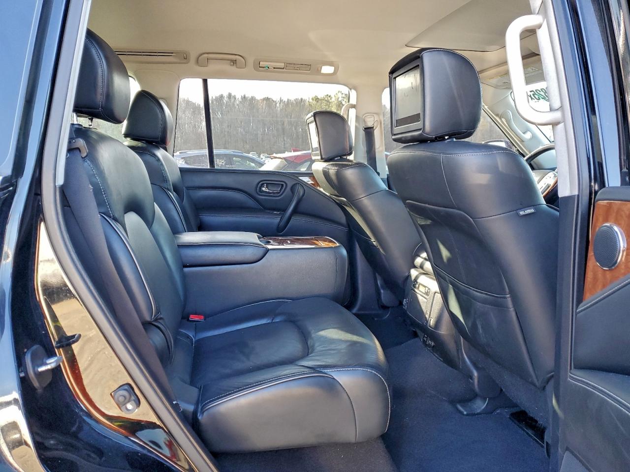 2019 INFINITI QX80 LUXE photo 11