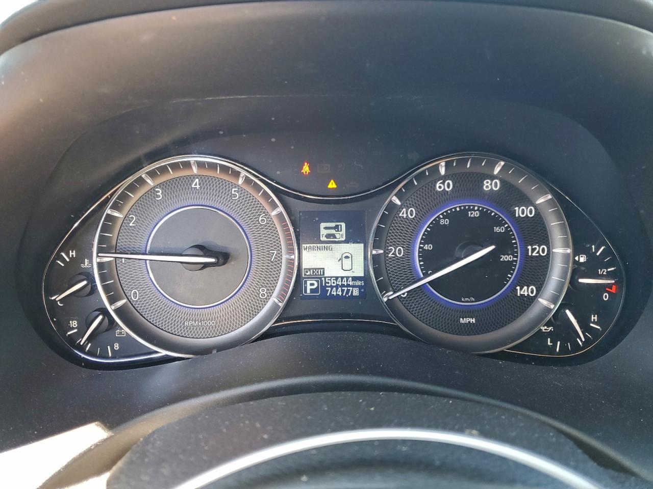 2019 INFINITI QX80 LUXE photo 9