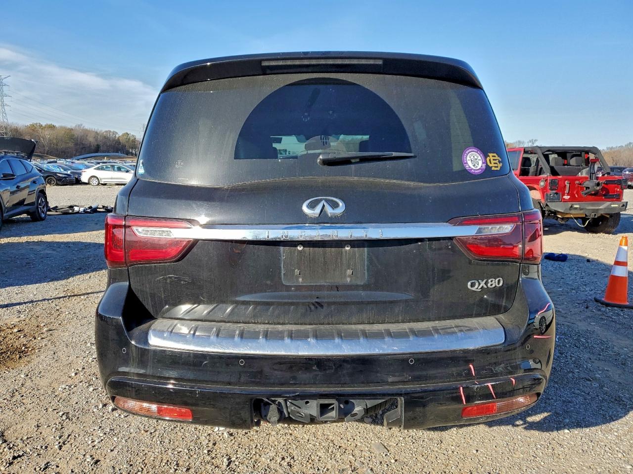 2019 INFINITI QX80 LUXE photo 6