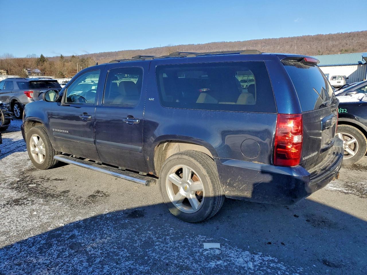 2007 CHEVROLET SUBURBAN K1500 photo 2
