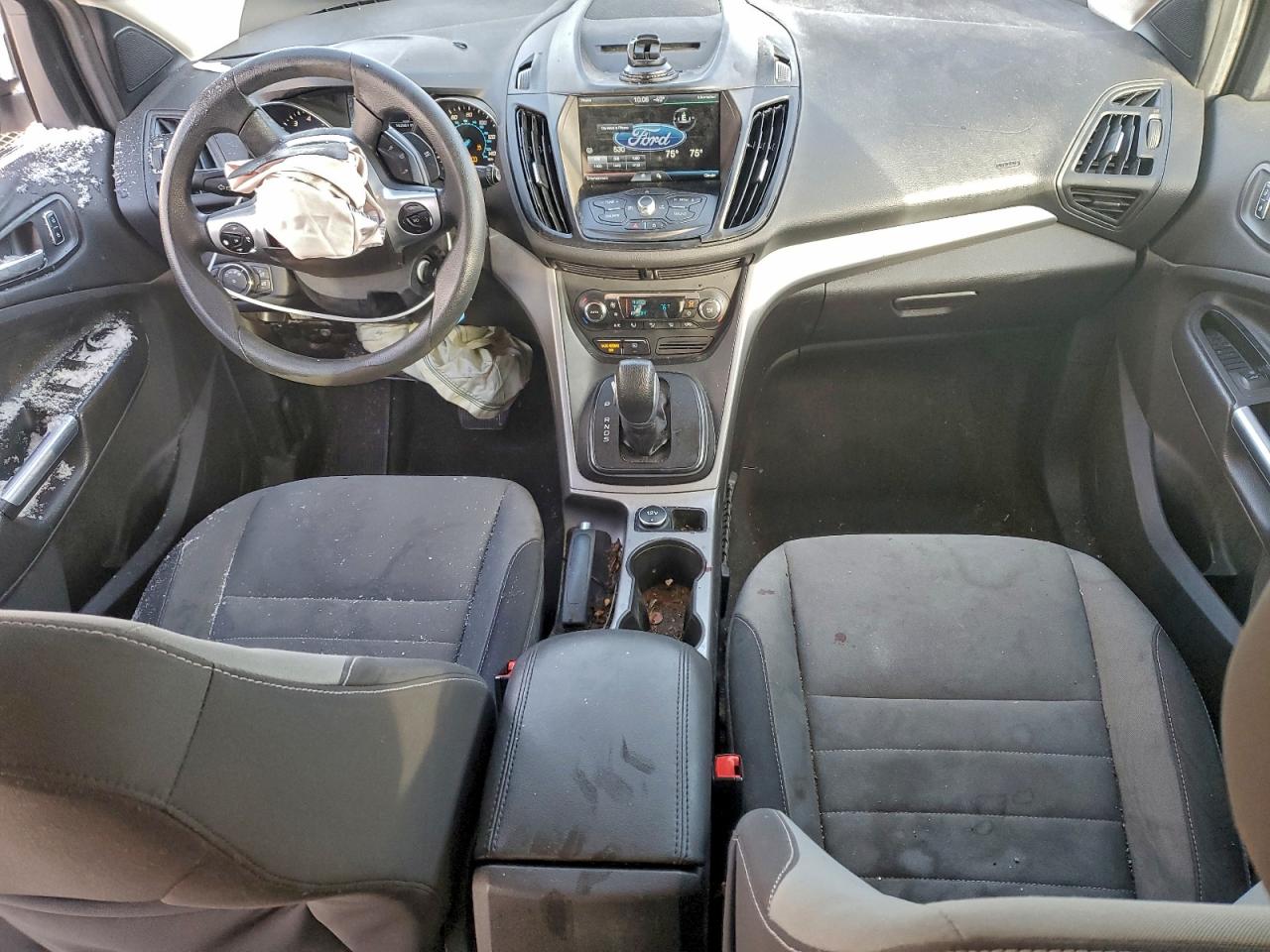 2015 FORD ESCAPE SE photo 8