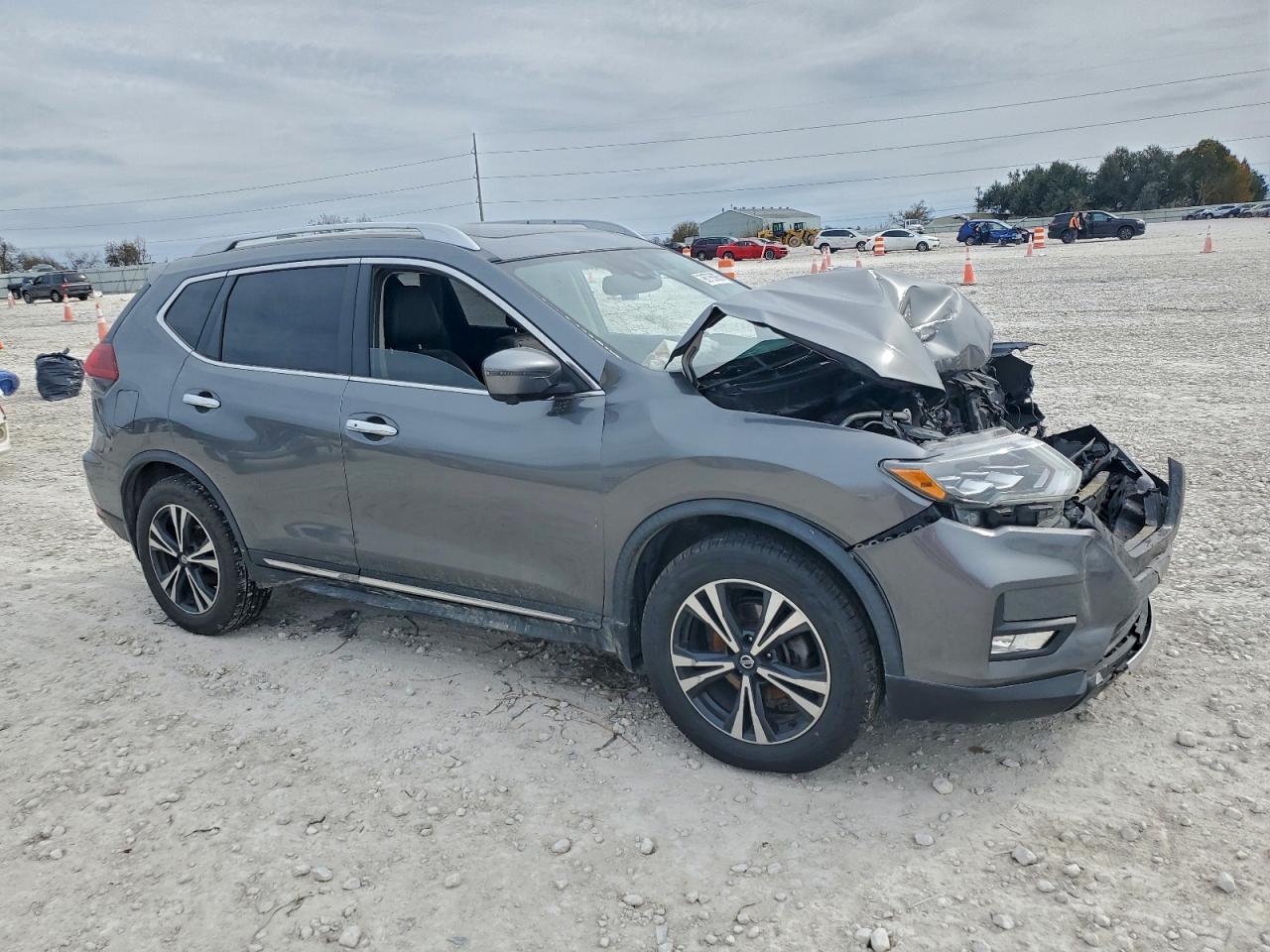 2018 NISSAN ROGUE S photo 4