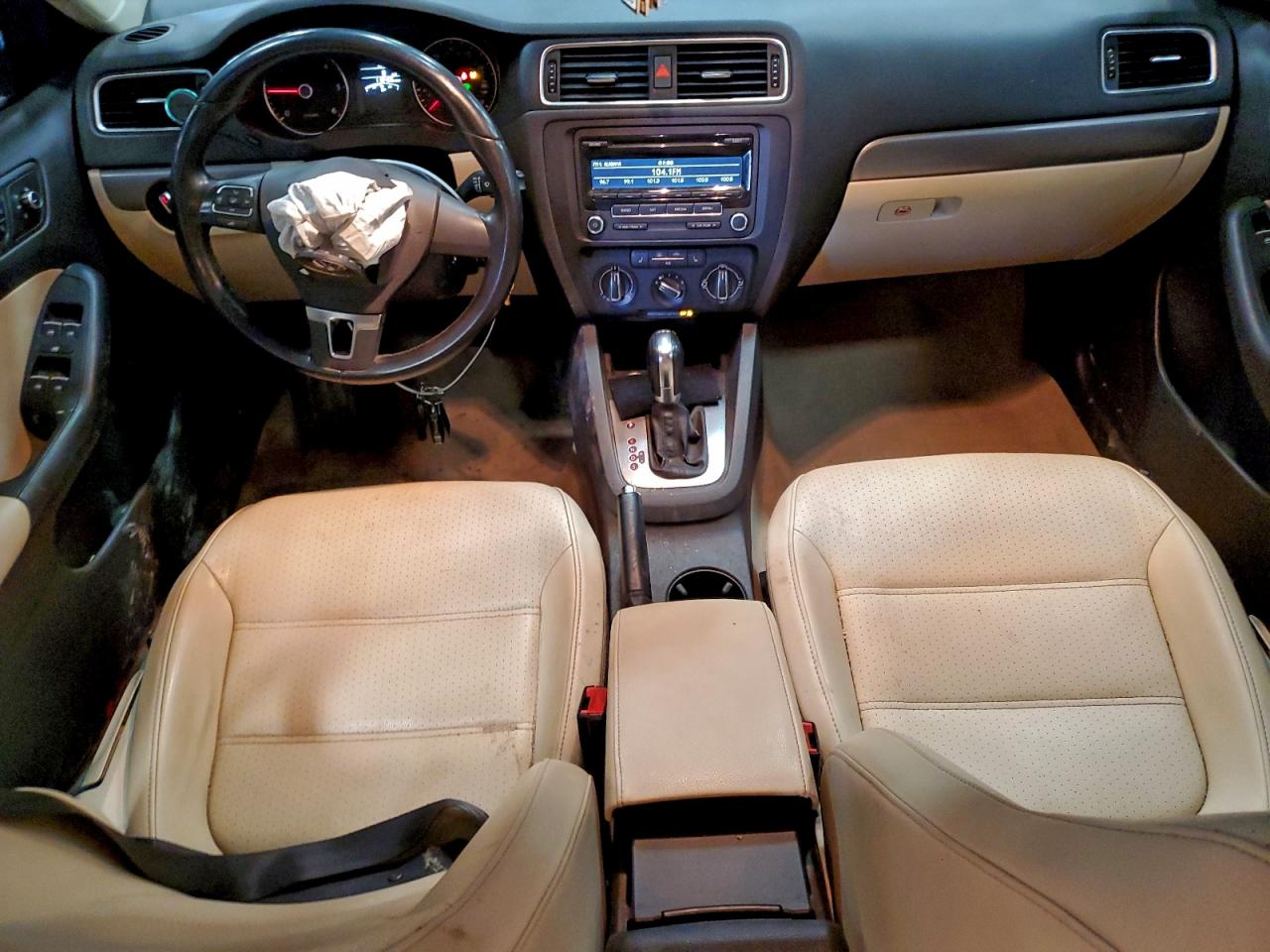 2014 VOLKSWAGEN JETTA TDI photo 8