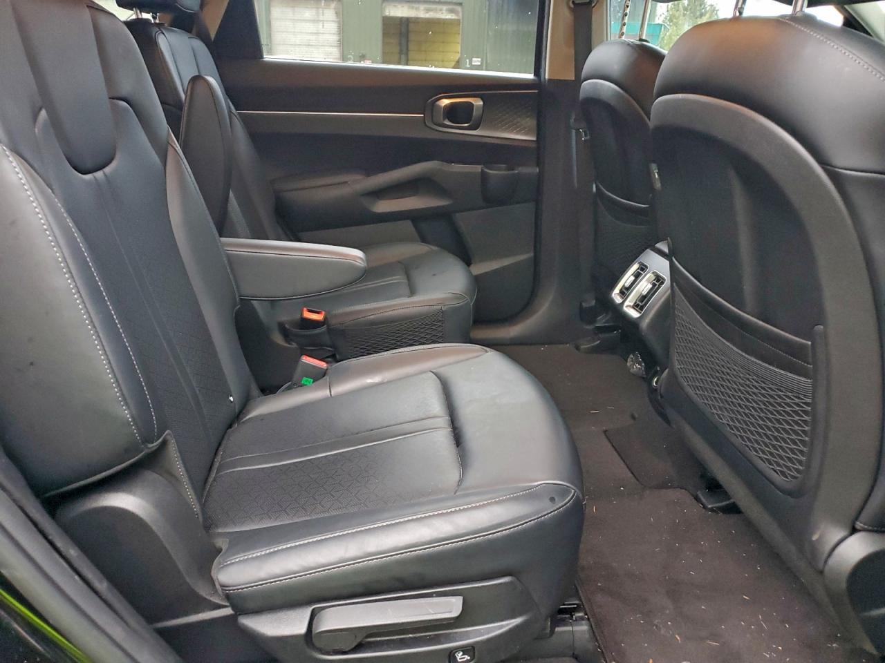 2024 KIA SORENTO EX photo 11