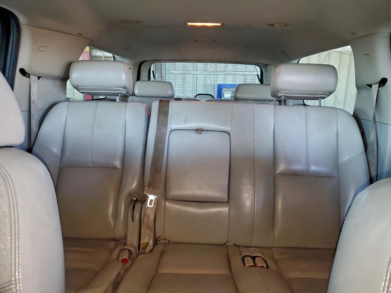 2007 CHEVROLET SUBURBAN K1500 photo 10