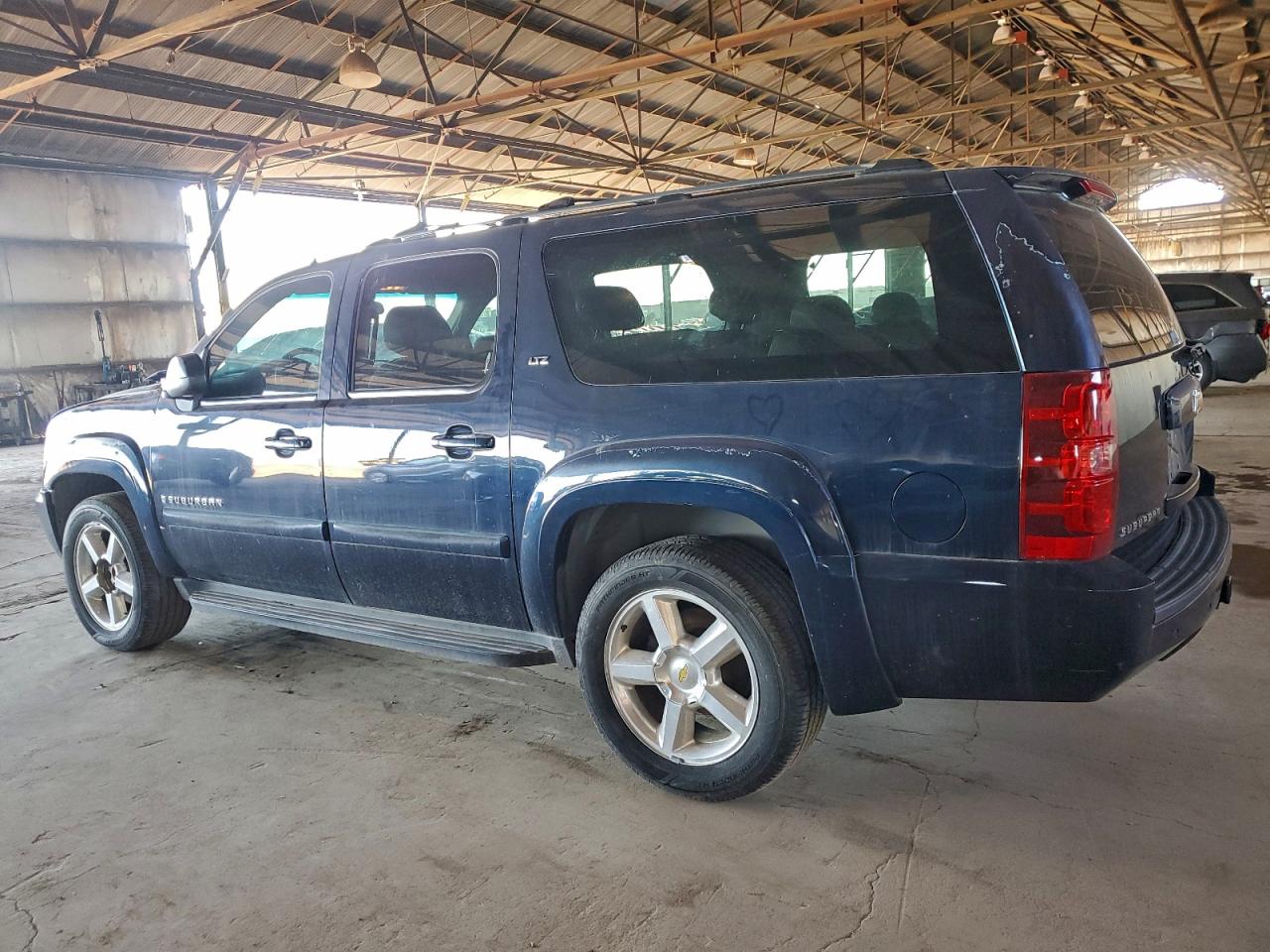 2007 CHEVROLET SUBURBAN K1500 photo 2
