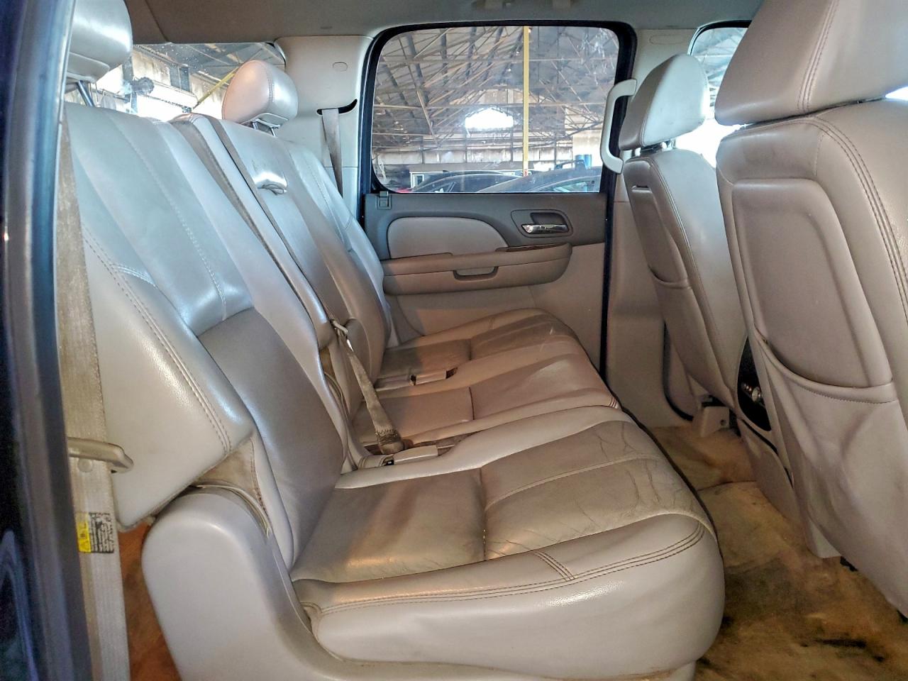 2007 CHEVROLET SUBURBAN K1500 photo 11
