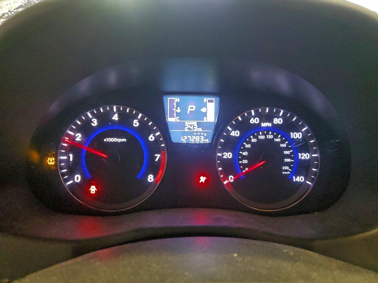 2015 HYUNDAI ACCENT GLS photo 9