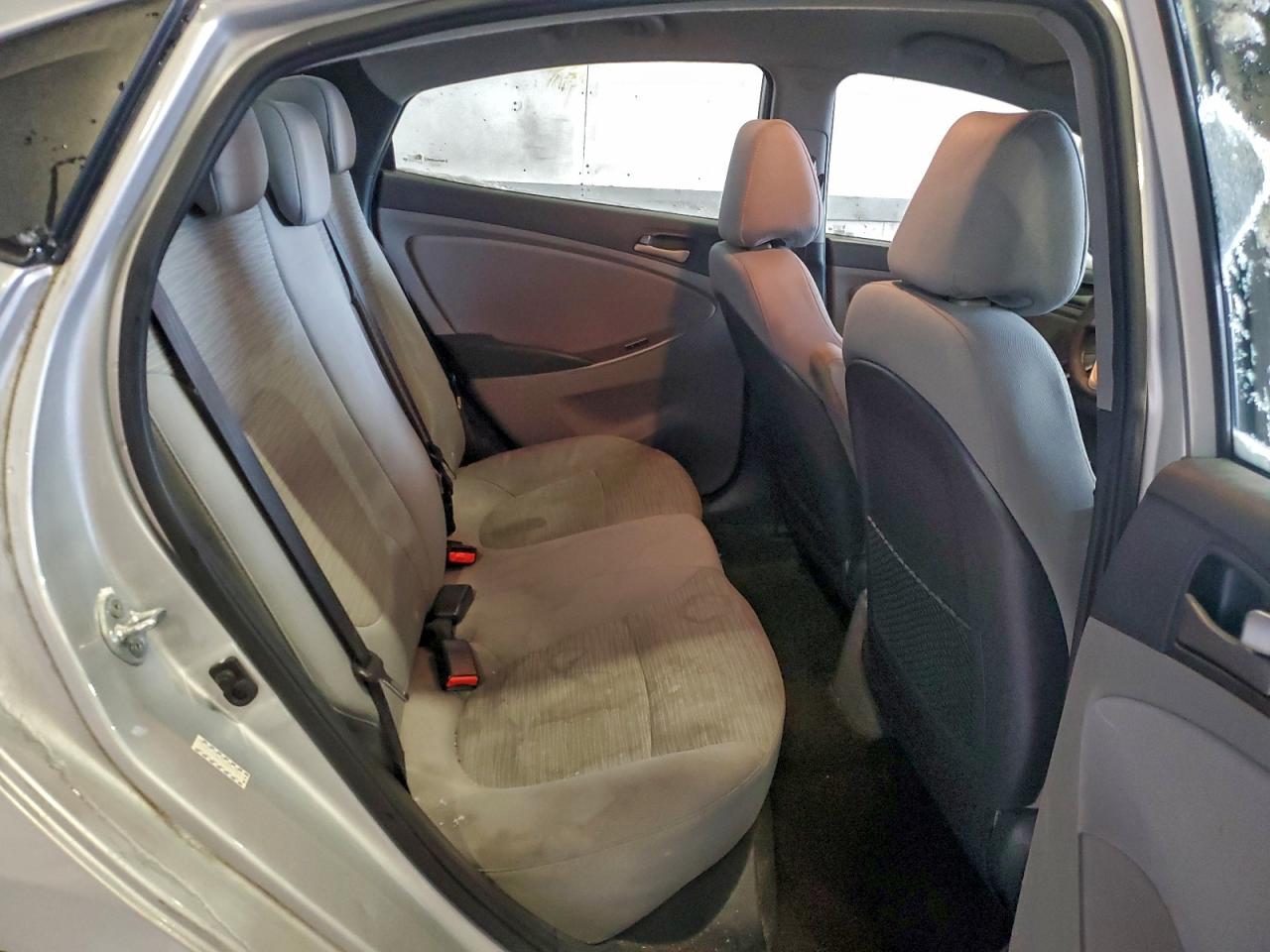 2015 HYUNDAI ACCENT GLS photo 10