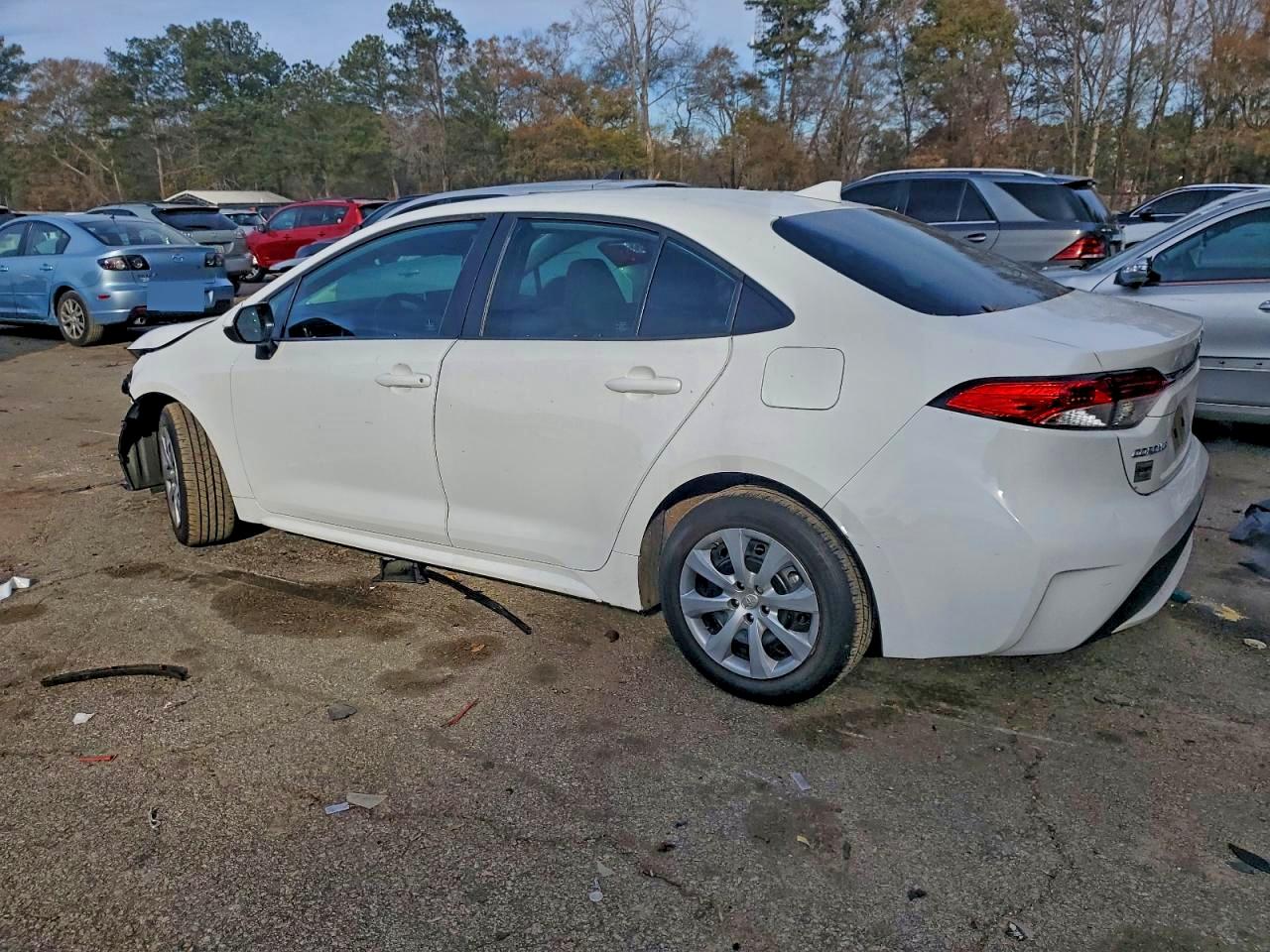 2020 TOYOTA COROLLA LE photo 2