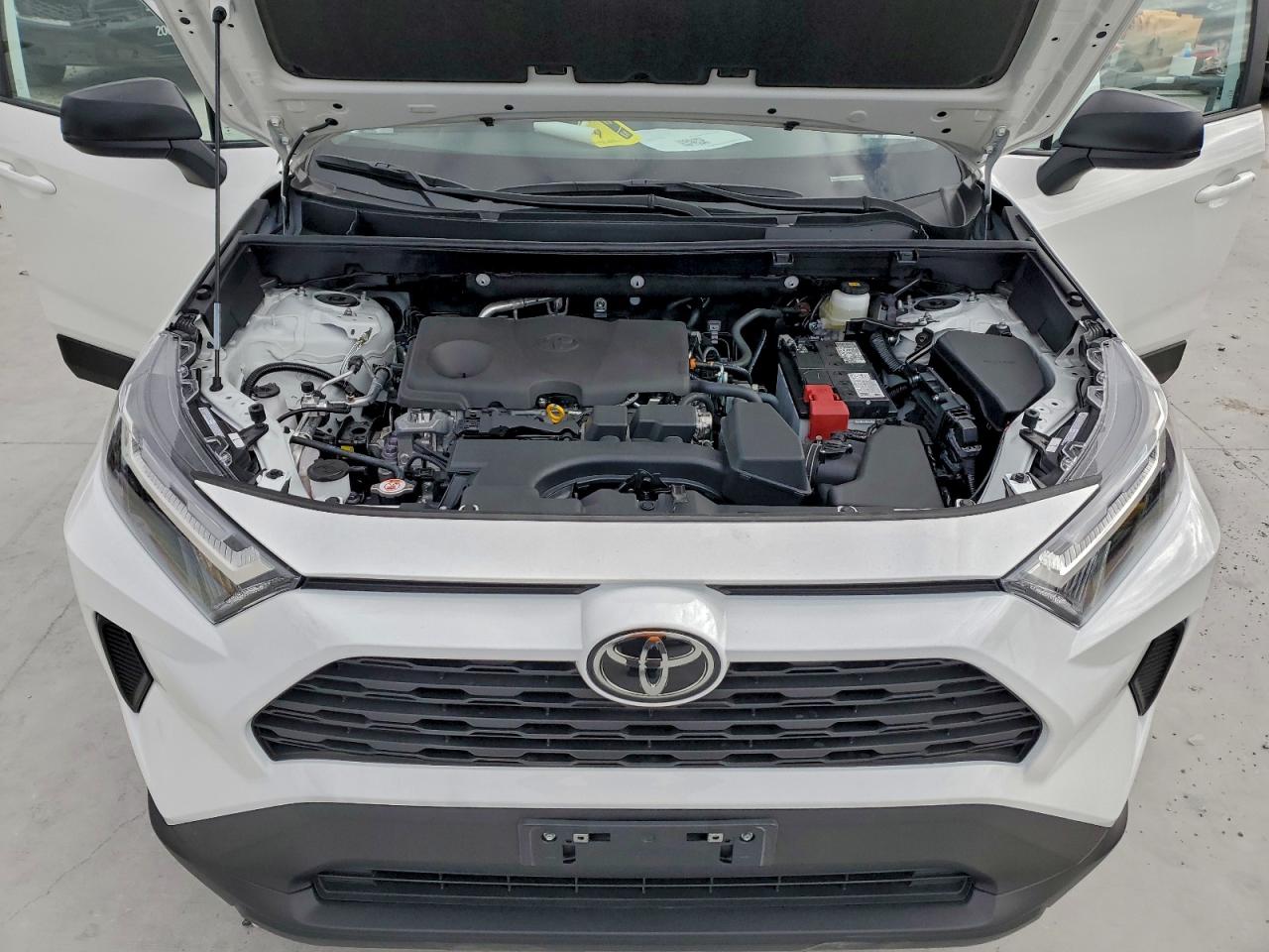 2025 TOYOTA RAV4 LE photo 11
