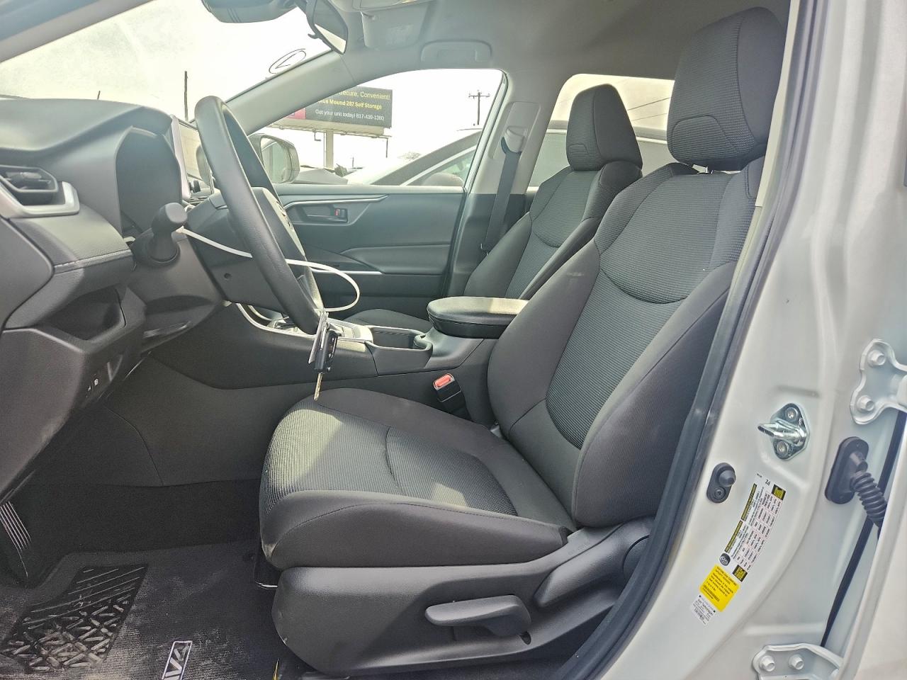 2025 TOYOTA RAV4 LE photo 7