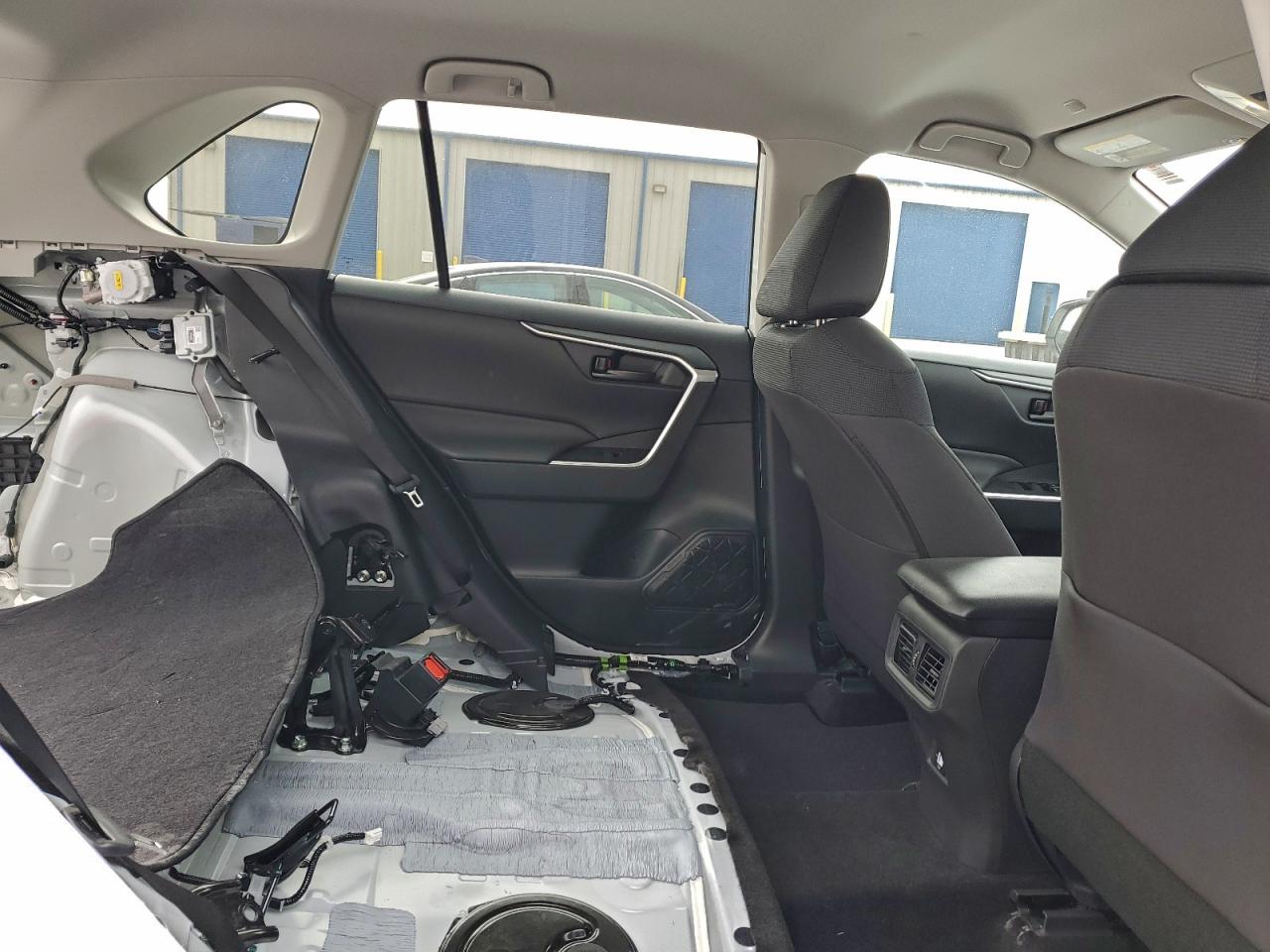 2025 TOYOTA RAV4 LE photo 10