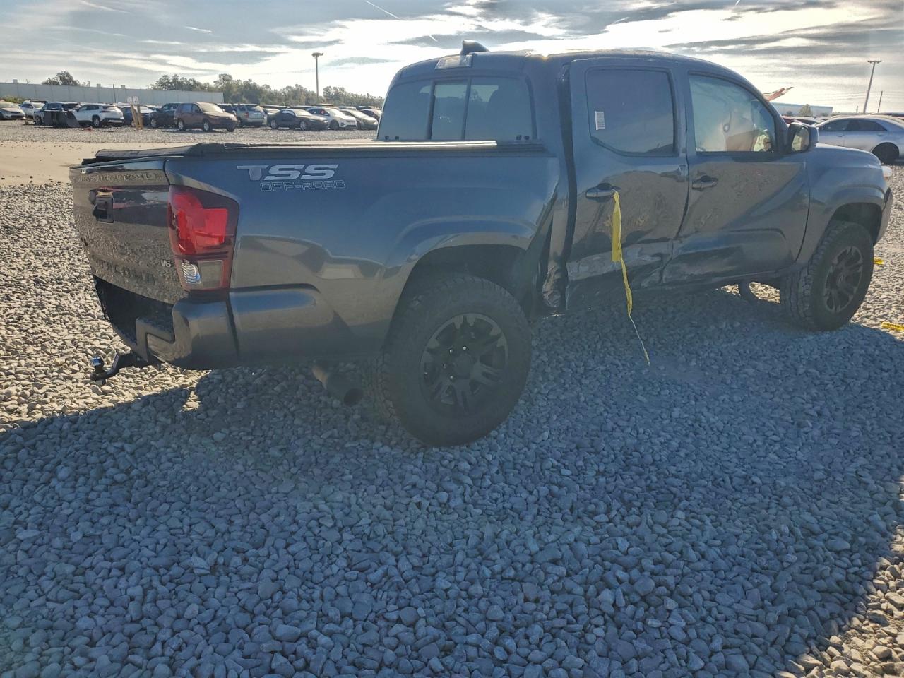 2022 TOYOTA TACOMA DOUBLE CAB photo 3