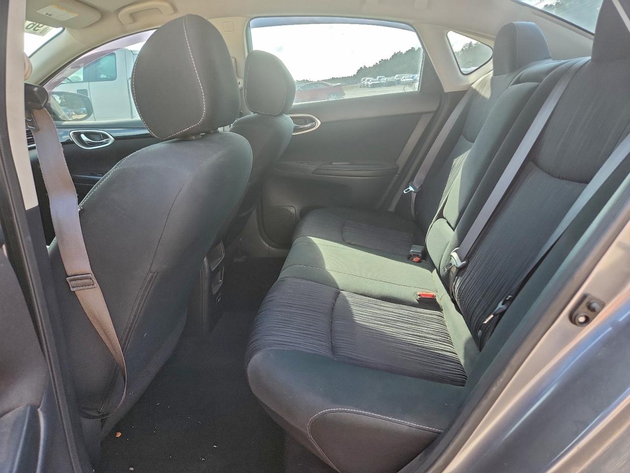 2019 NISSAN SENTRA S photo 10