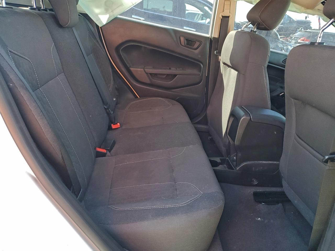 2019 FORD FIESTA SE photo 11