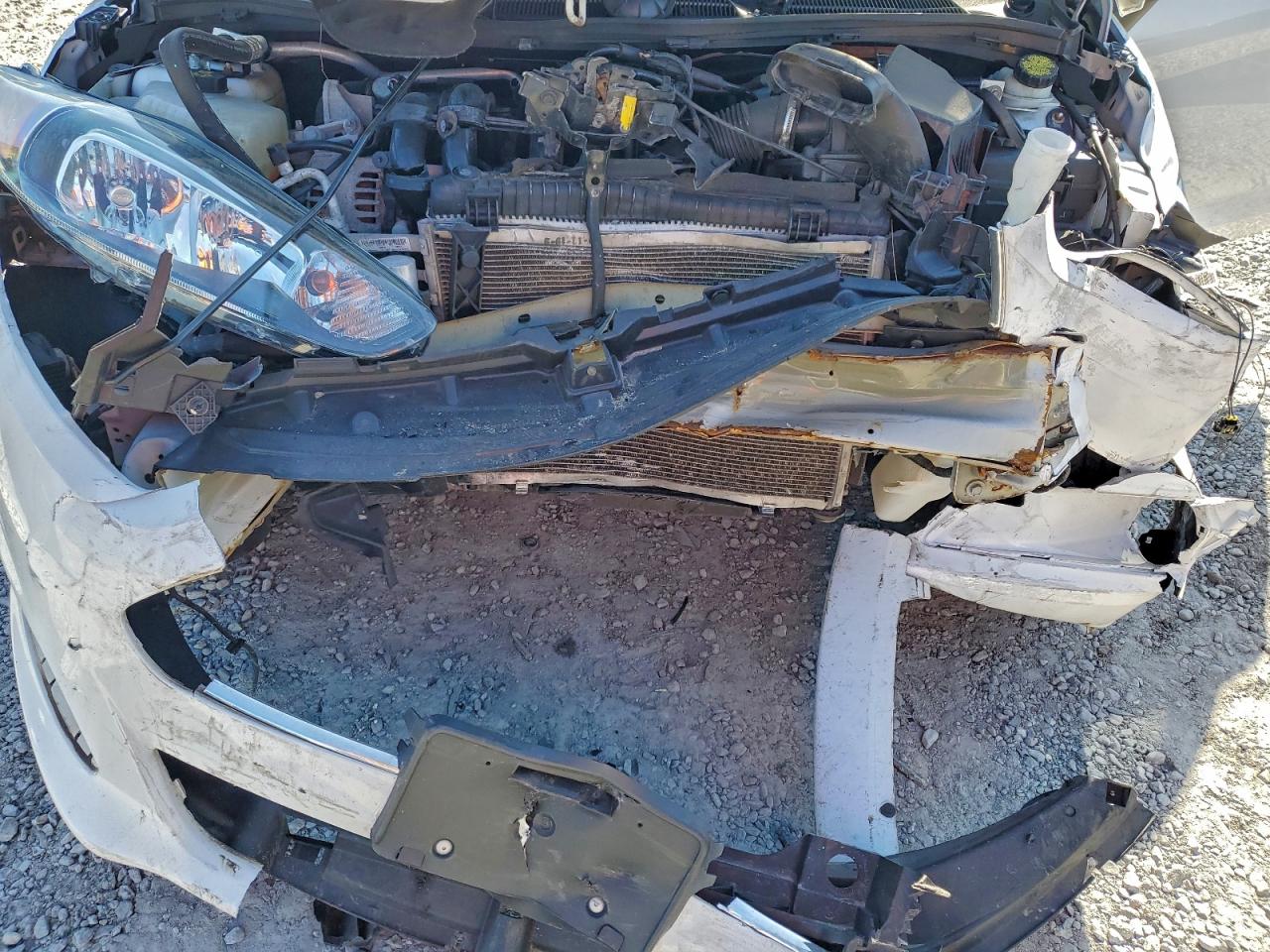2019 FORD FIESTA SE photo 12