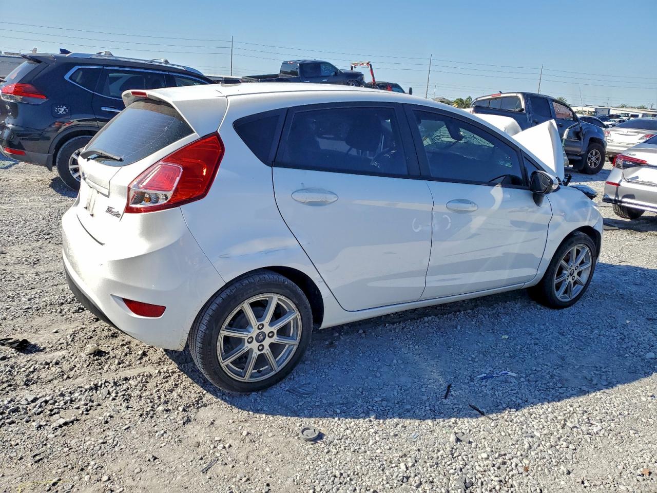 2019 FORD FIESTA SE photo 3
