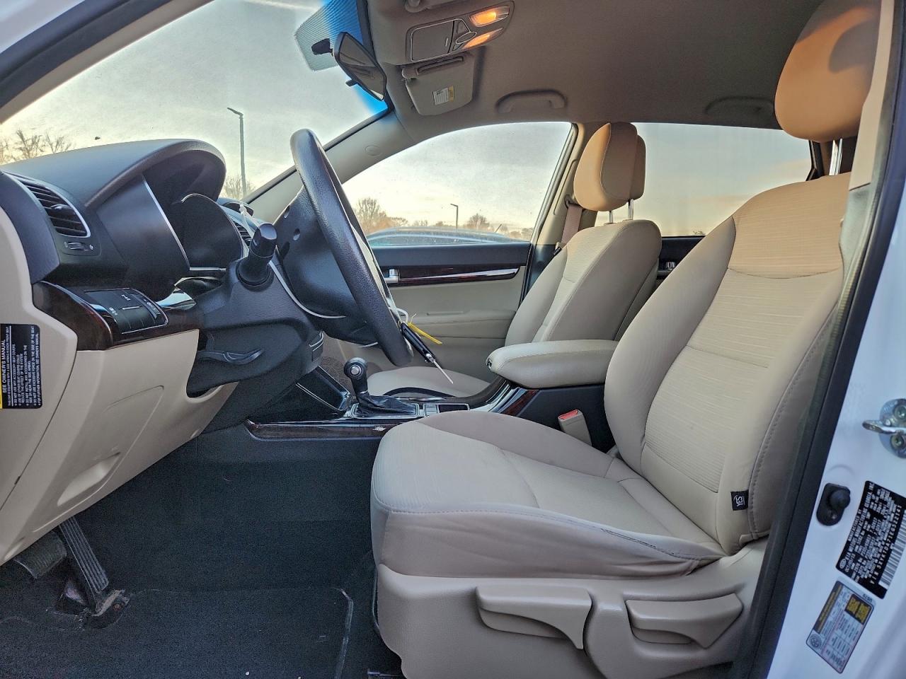 2014 KIA SORENTO LX photo 7