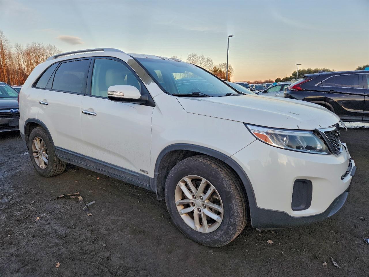 2014 KIA SORENTO LX photo 4