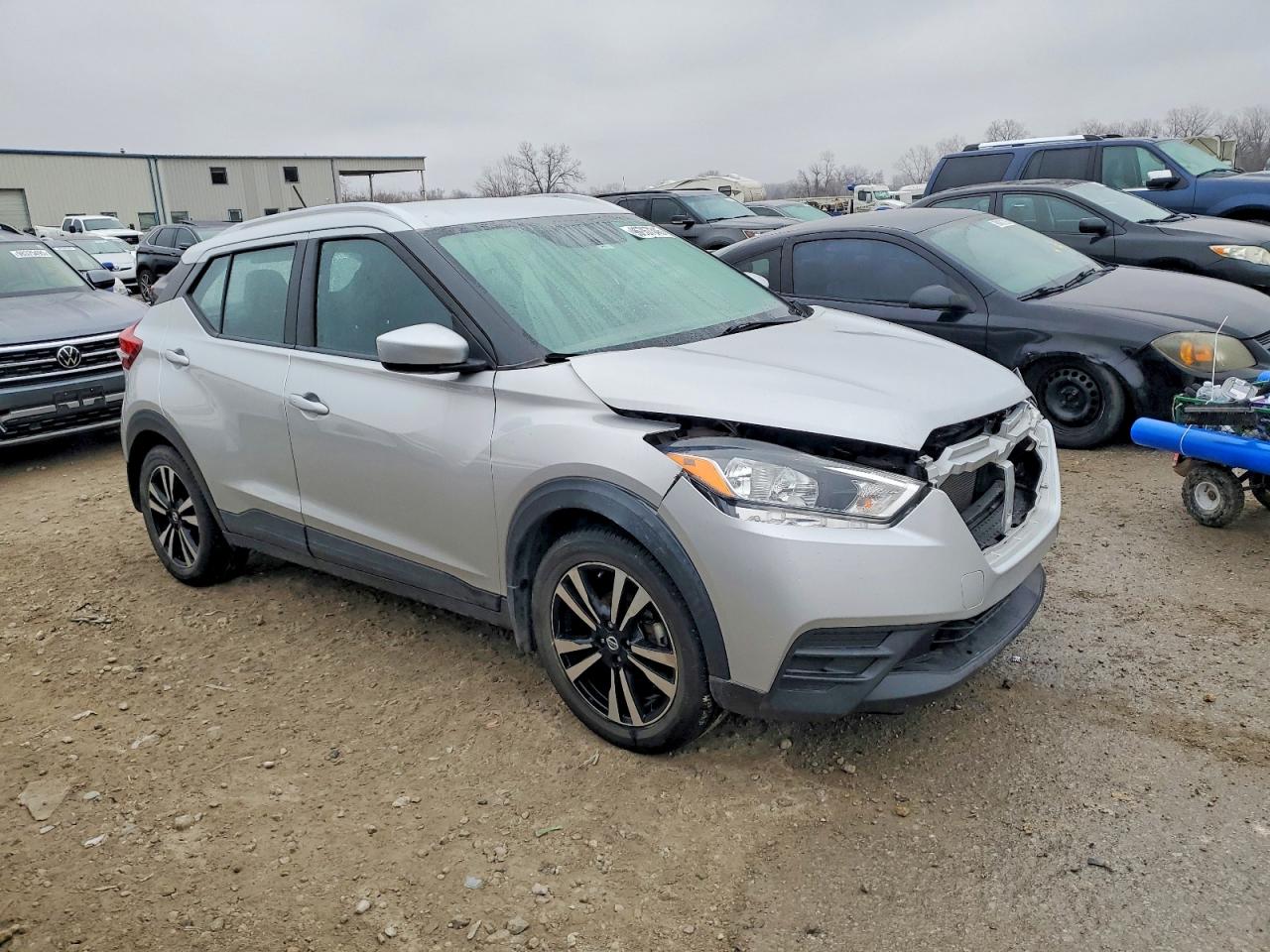 2018 NISSAN KICKS S photo 4