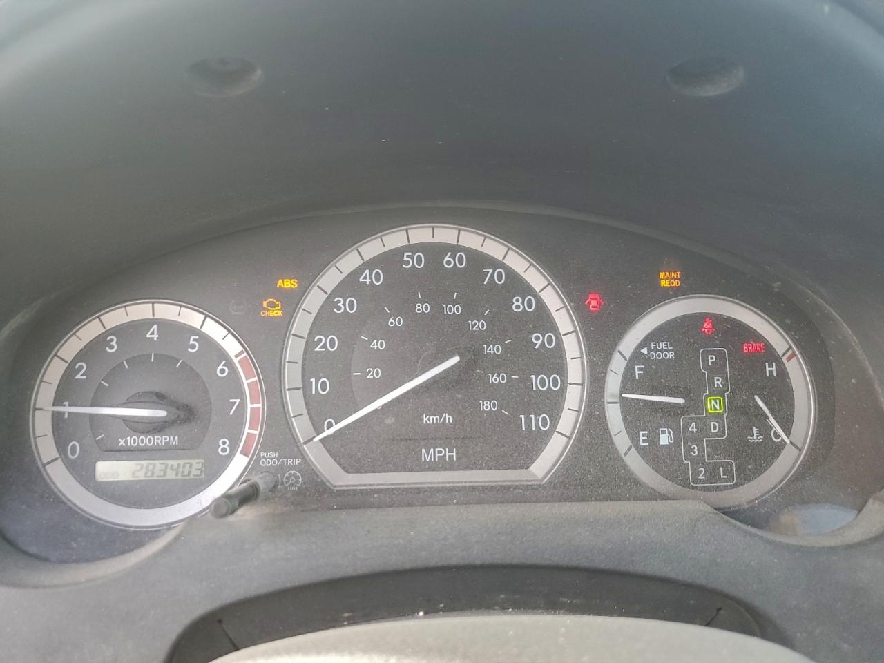 2004 TOYOTA SIENNA CE photo 9