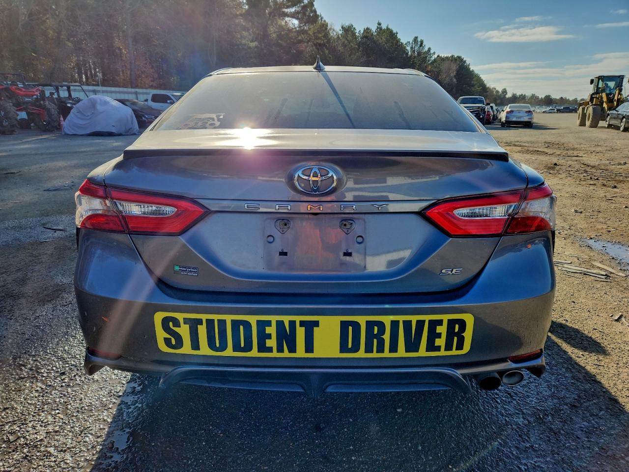 2019 TOYOTA CAMRY L photo 6