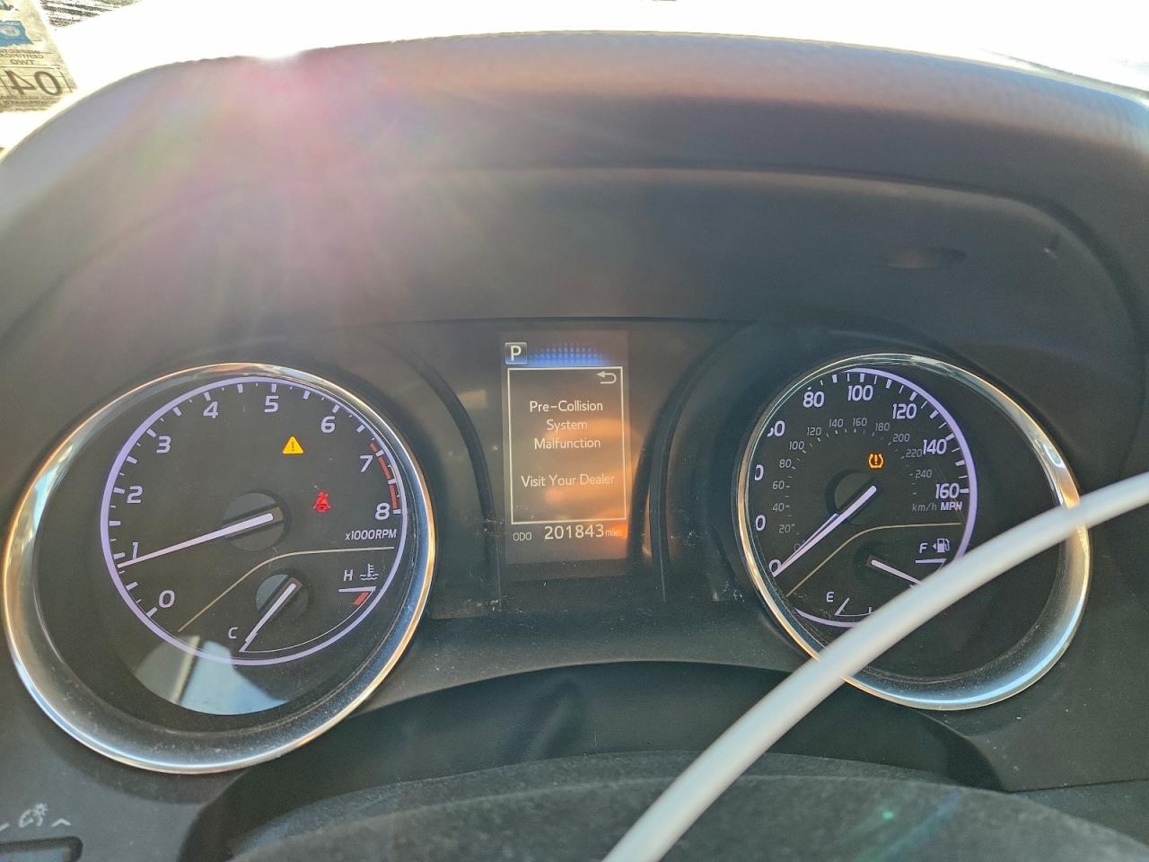 2019 TOYOTA CAMRY L photo 9