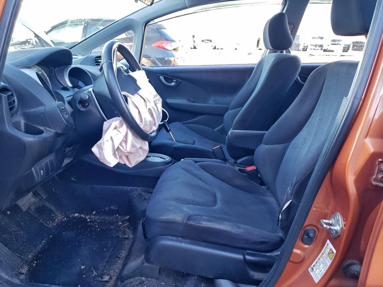 2011 HONDA FIT photo 13
