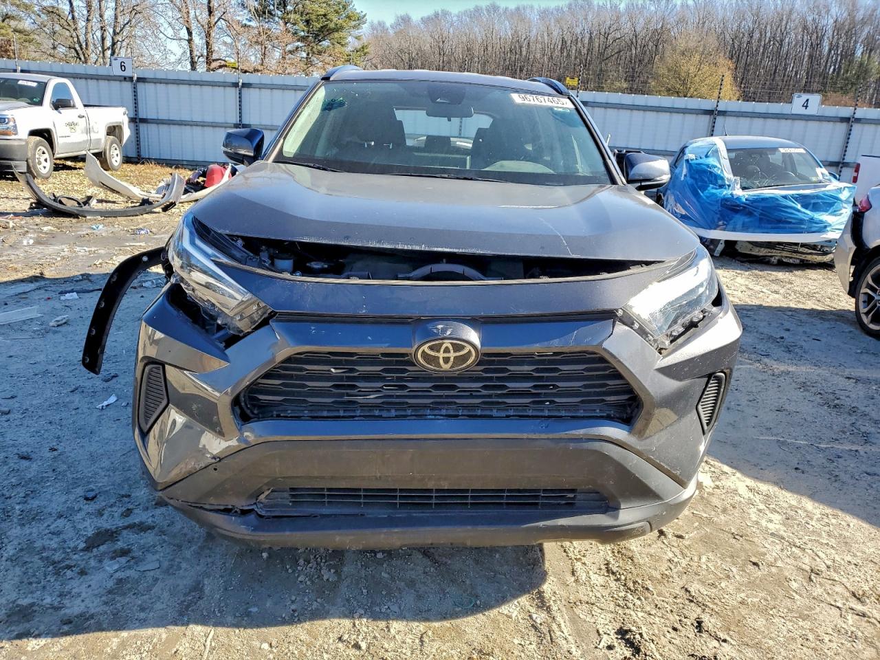 2022 TOYOTA RAV4 XLE photo 5
