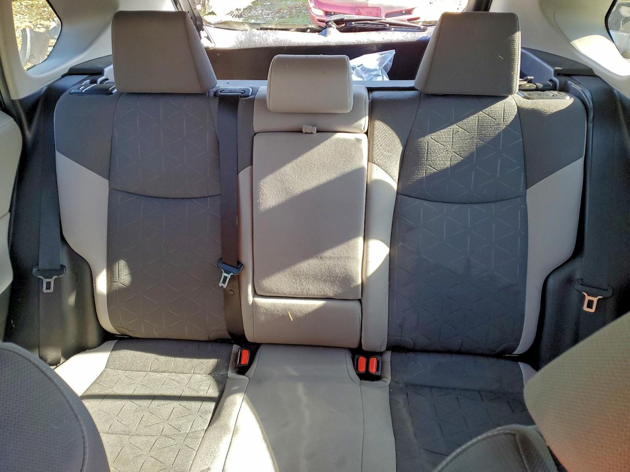 2022 TOYOTA RAV4 XLE photo 10