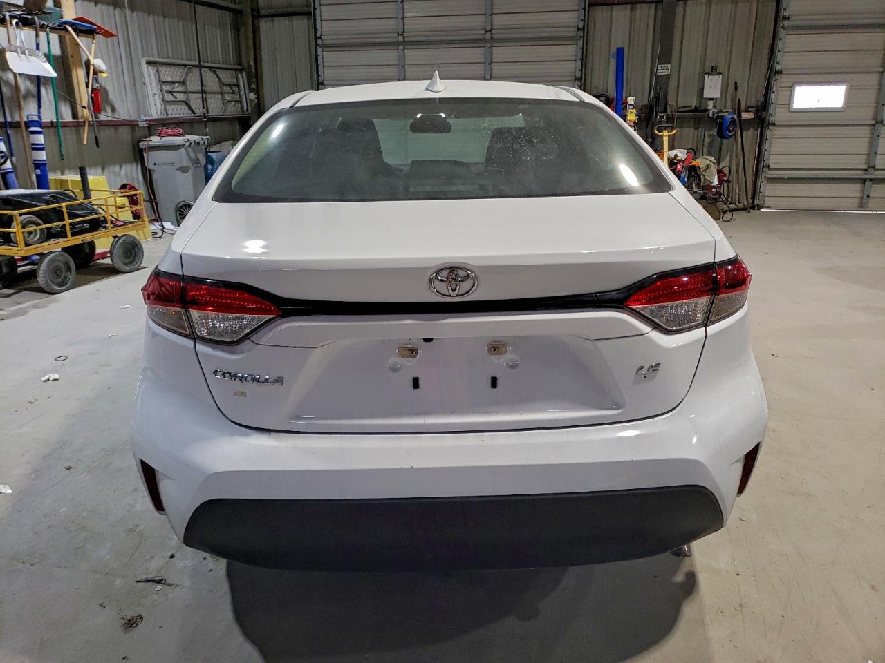 2023 TOYOTA COROLLA LE photo 6