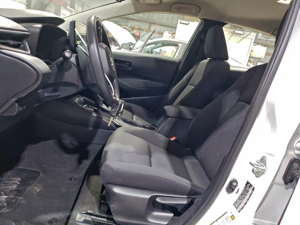 2023 TOYOTA COROLLA LE photo 7
