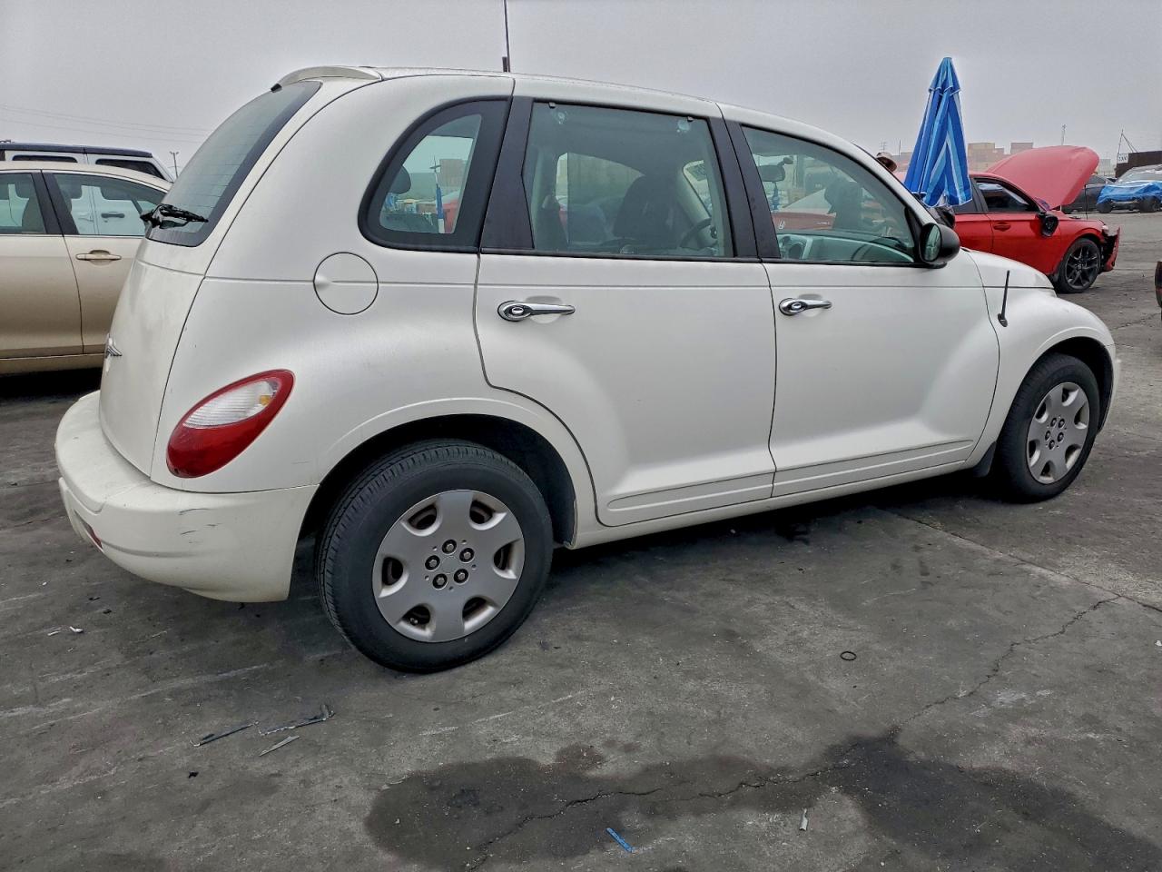 2009 CHRYSLER PT CRUISER photo 3