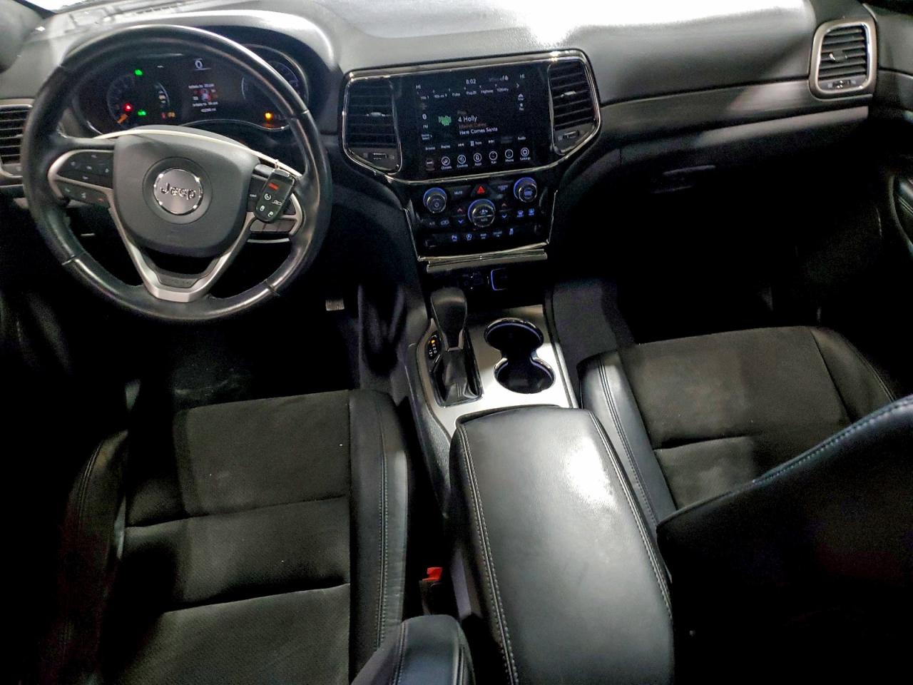 2020 JEEP GRAND CHEROKEE LAREDO photo 8
