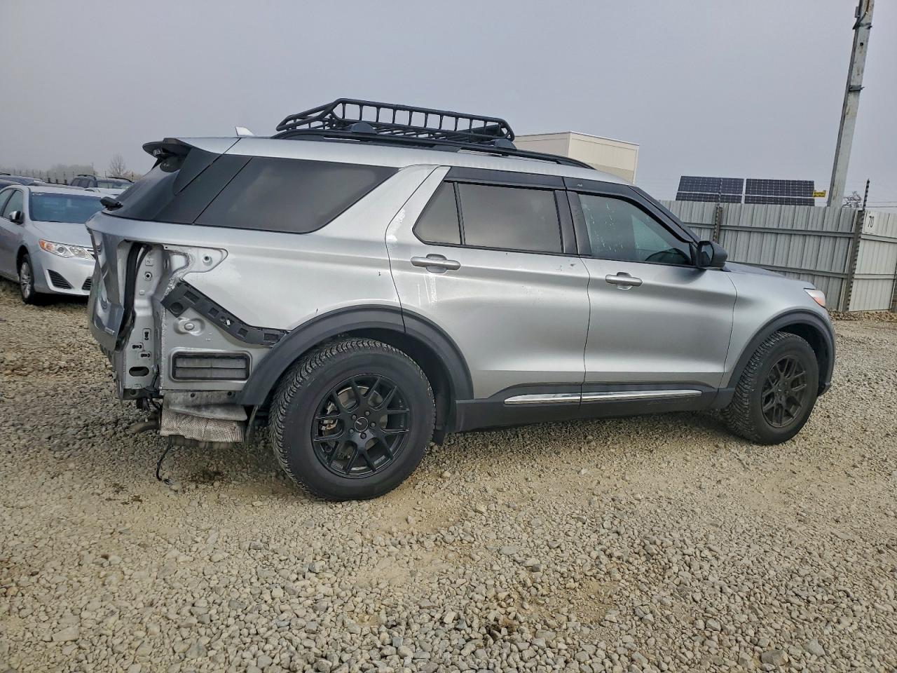 2020 FORD EXPLORER XLT photo 3
