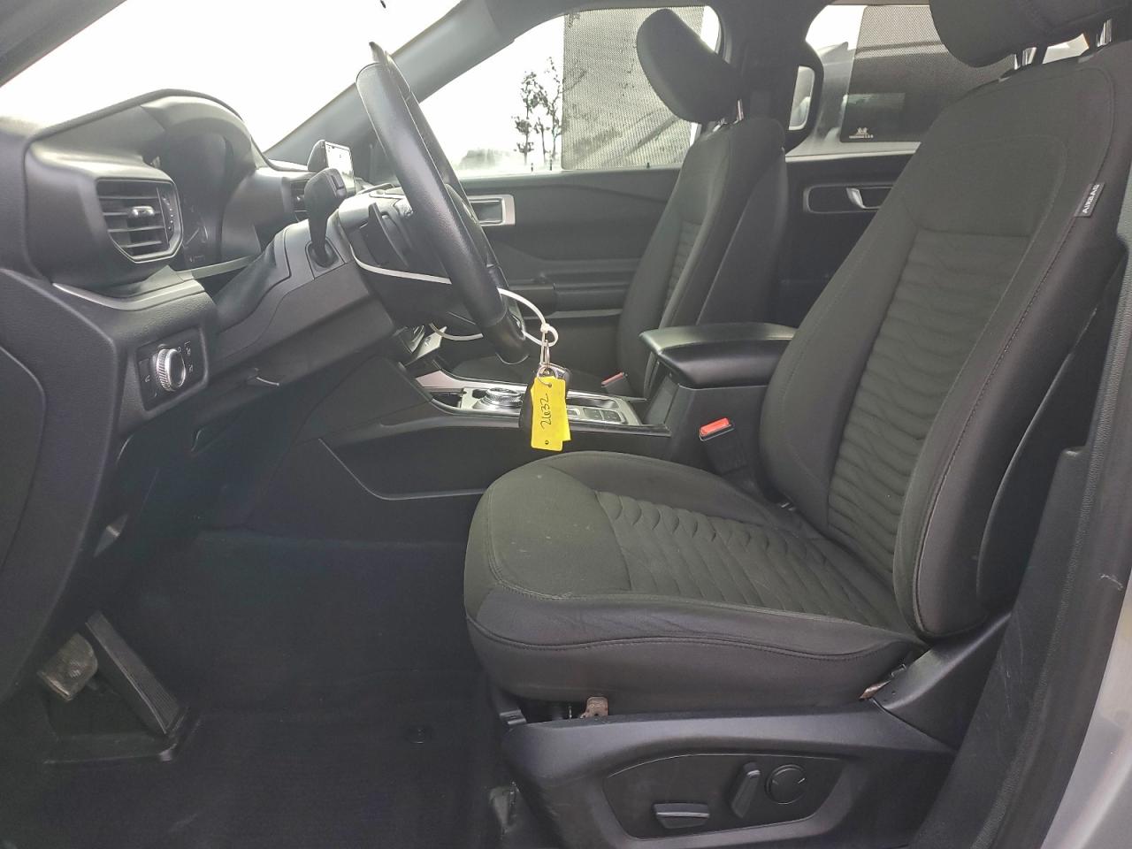 2020 FORD EXPLORER XLT photo 7