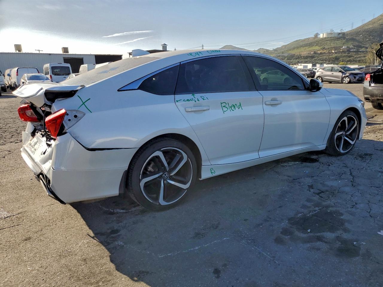 2018 HONDA ACCORD SPORT photo 3