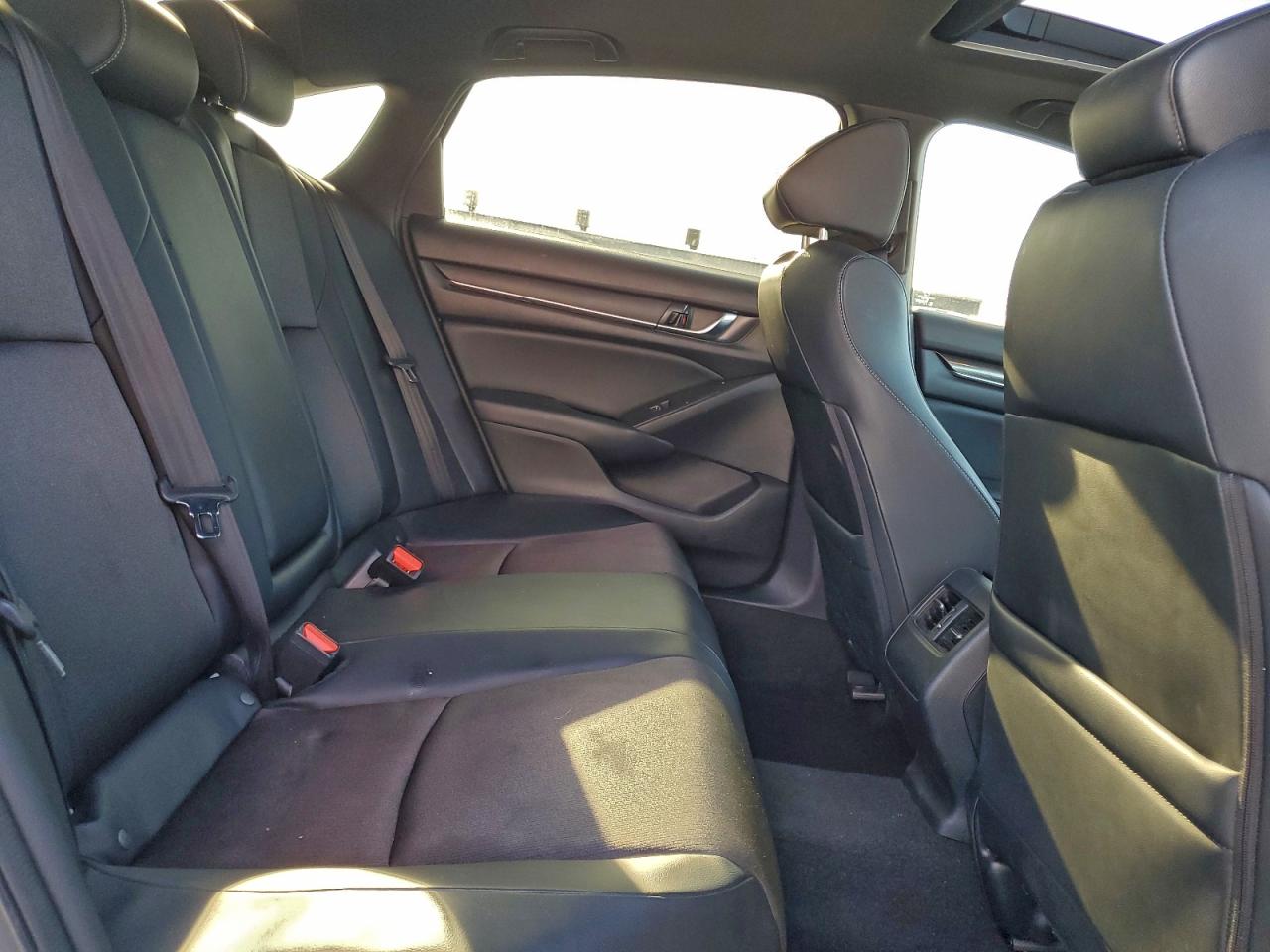 2018 HONDA ACCORD SPORT photo 10