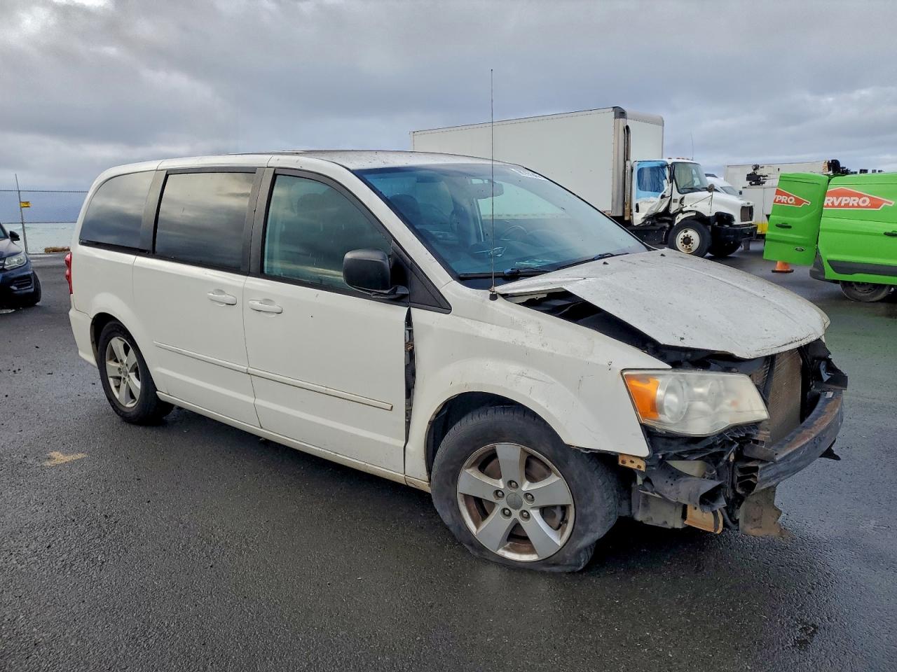 2013 DODGE GRAND CARAVAN SE photo 4