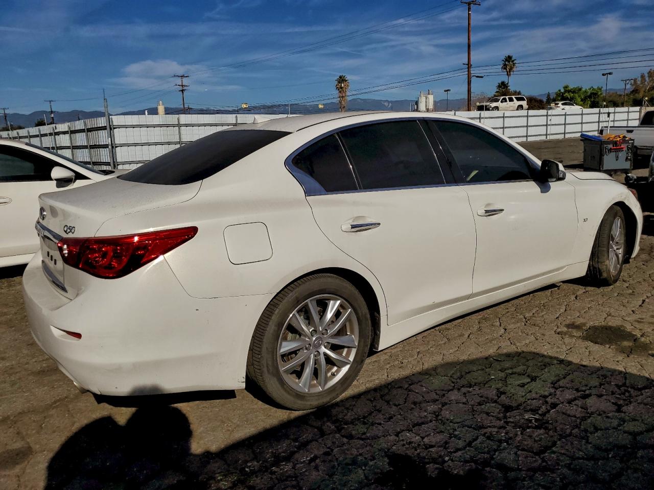 2015 INFINITI Q50 BASE photo 3