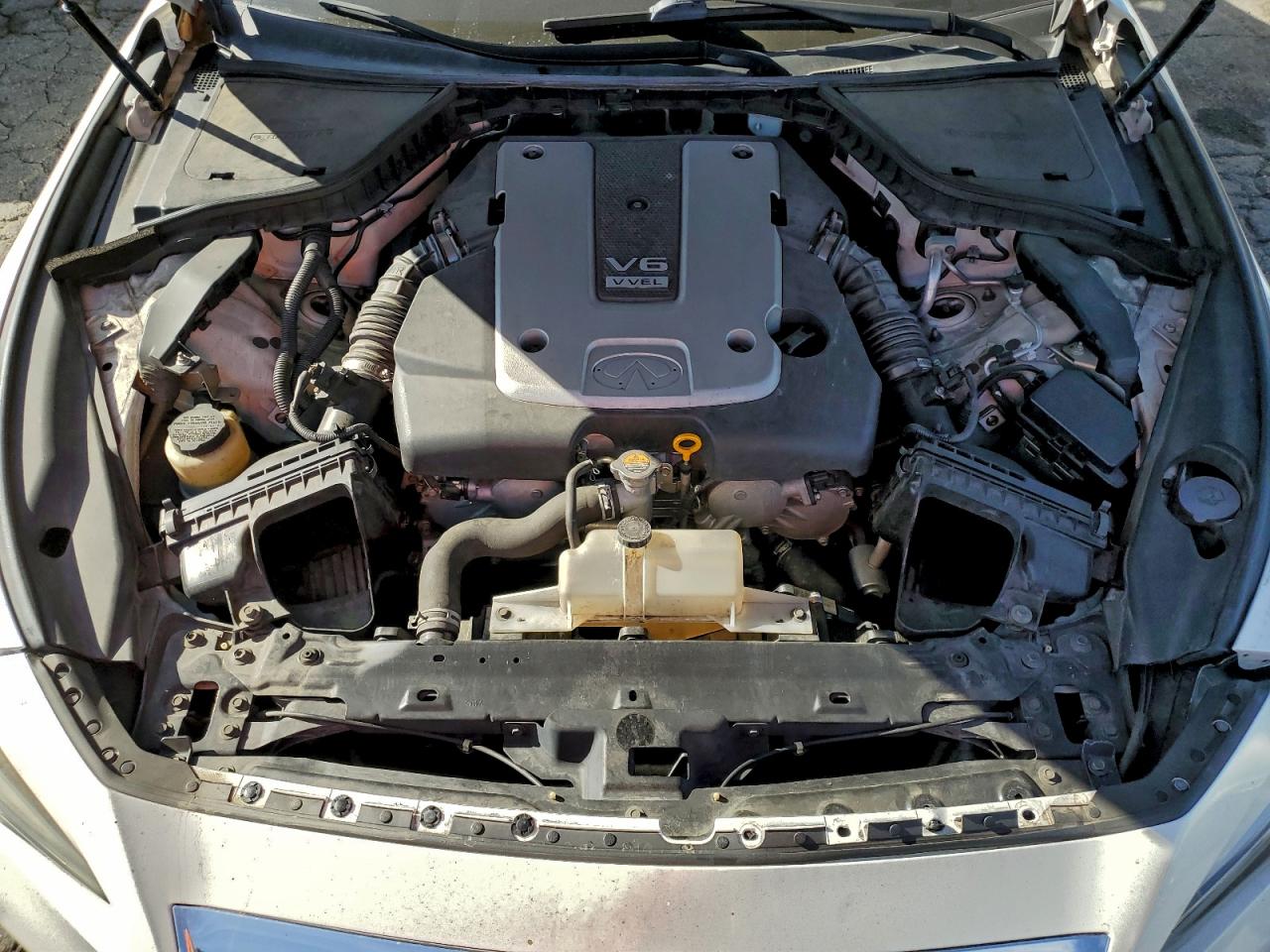 2015 INFINITI Q50 BASE photo 11