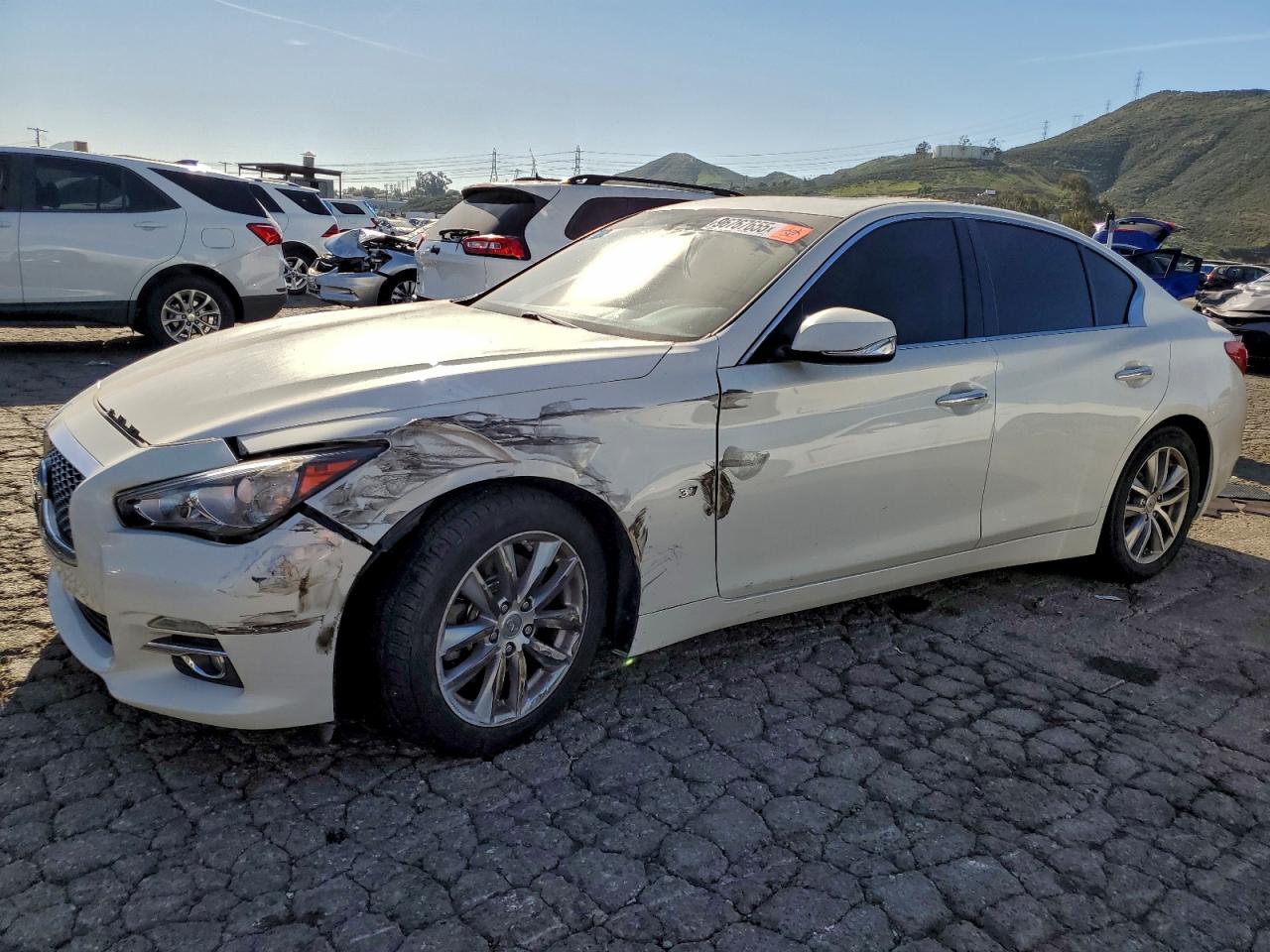 2015 INFINITI Q50