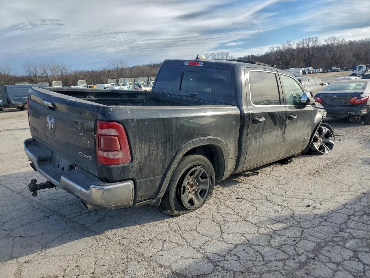 2019 RAM 1500 LARAMIE photo 5