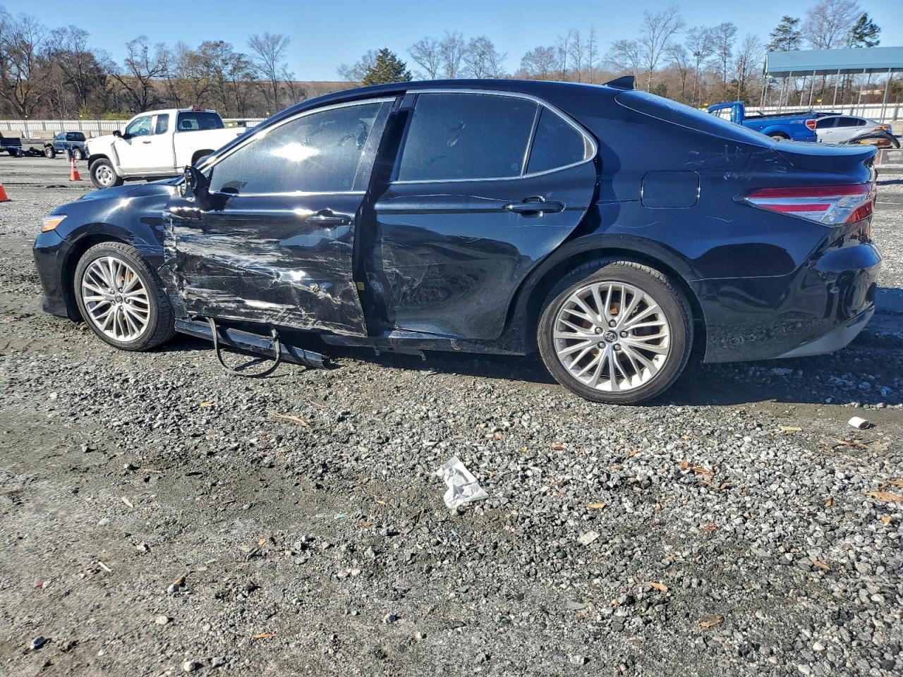 2019 TOYOTA CAMRY L photo 4
